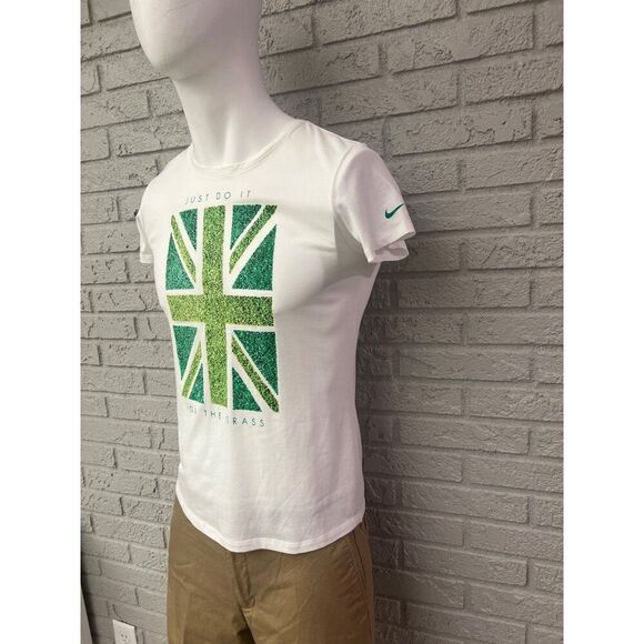 Nike Dri-Fit Just Do It On The Grass Short Sleeve T-Shirt Size M (Fit like a S) - Picture 4 of 7